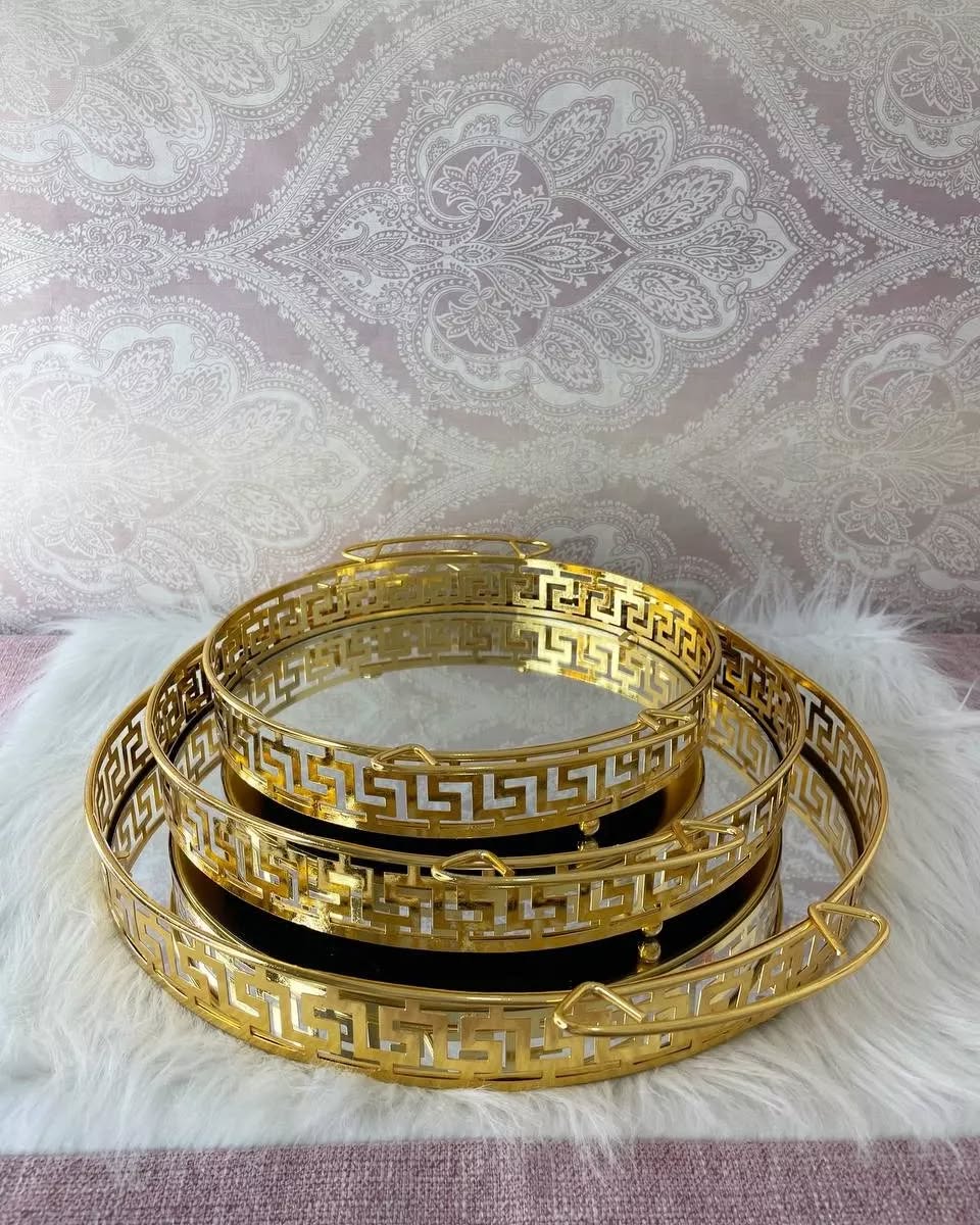 Gold Luxury Trays With Mirror Base Premium quality