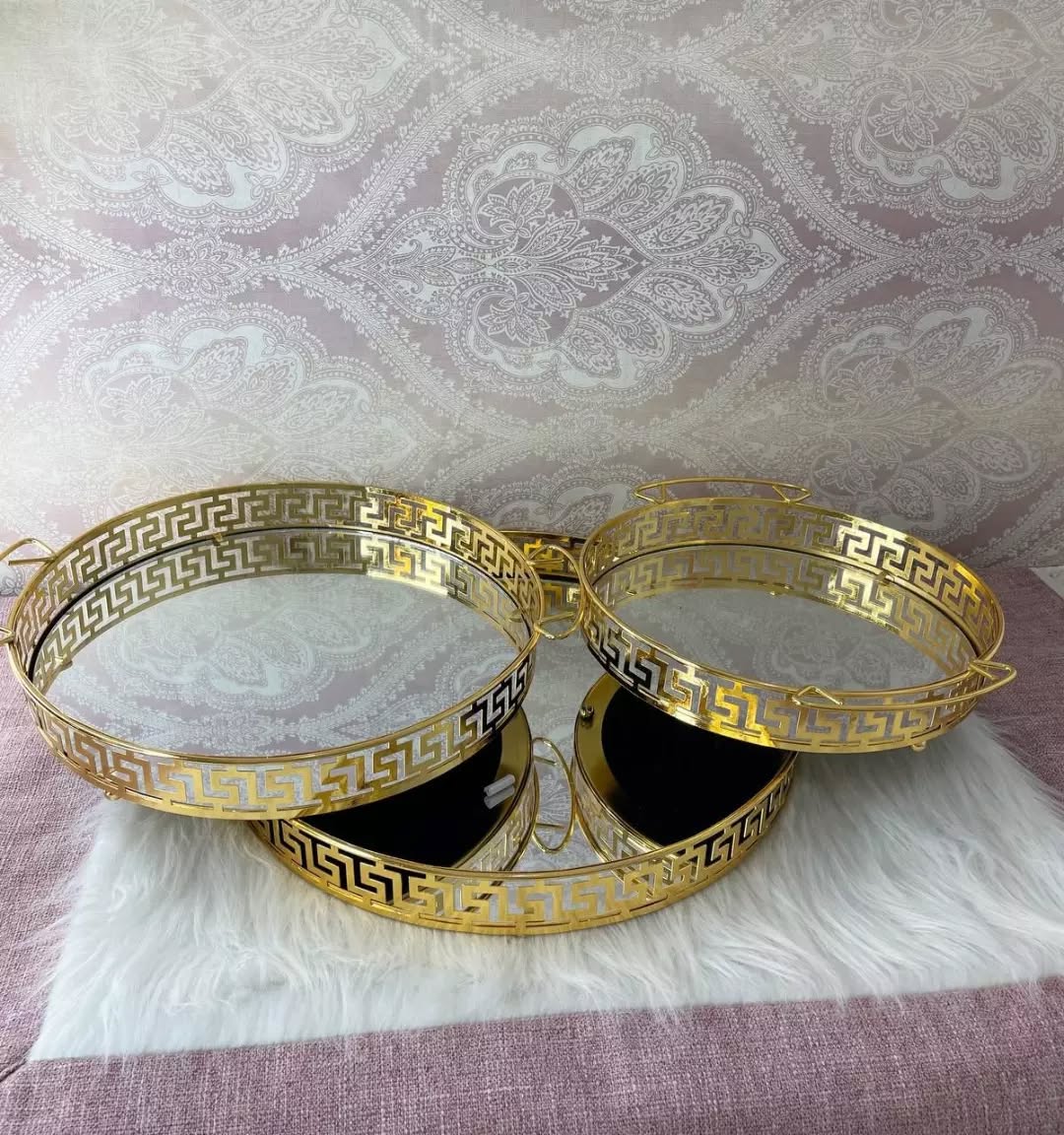 Gold Luxury Trays With Mirror Base Premium quality